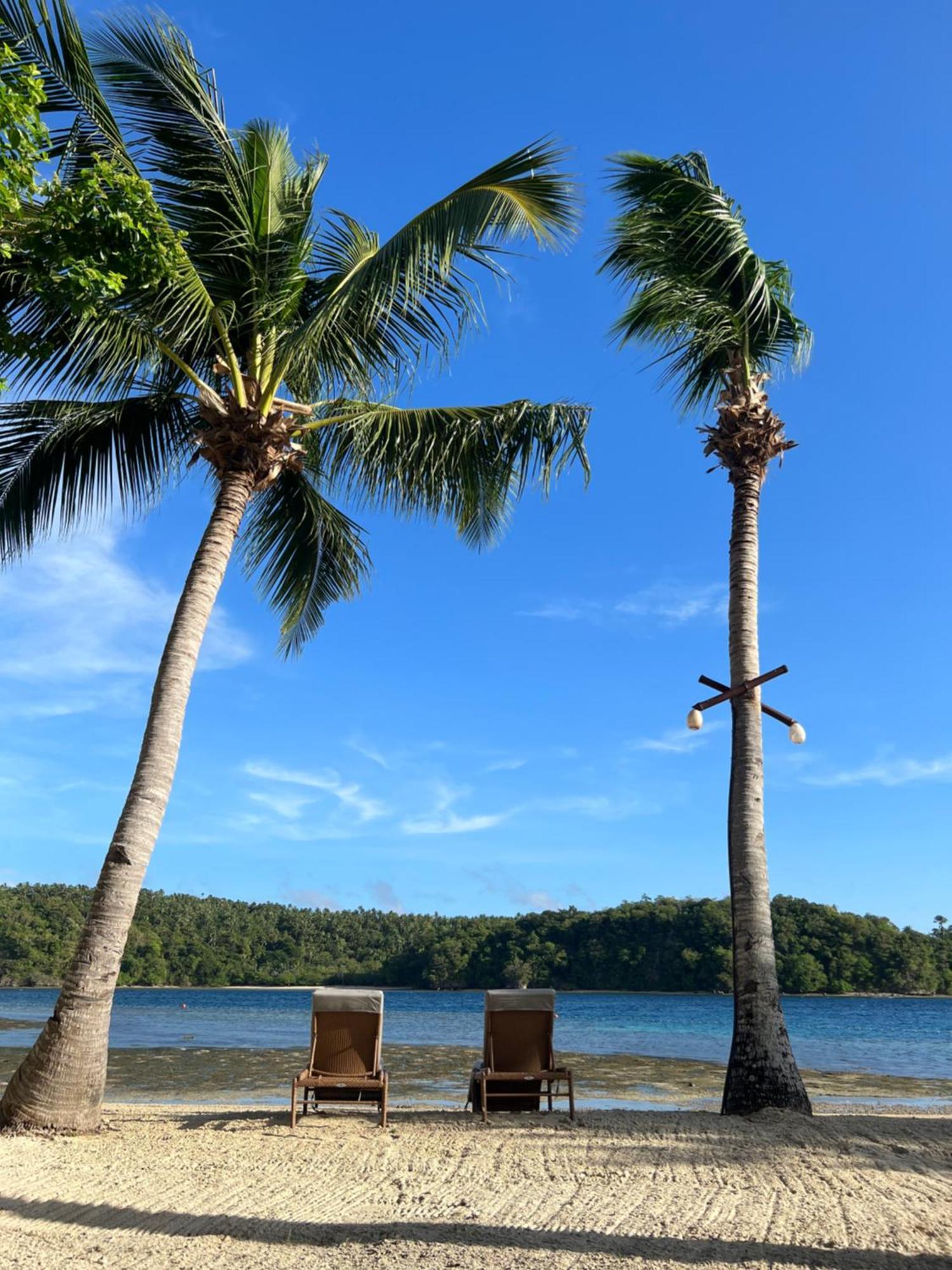 Fridays Puerto Galera Hotel Ngoại thất bức ảnh
