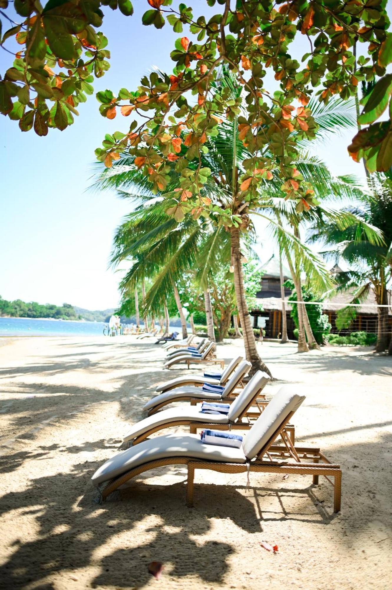 Fridays Puerto Galera Hotel Ngoại thất bức ảnh