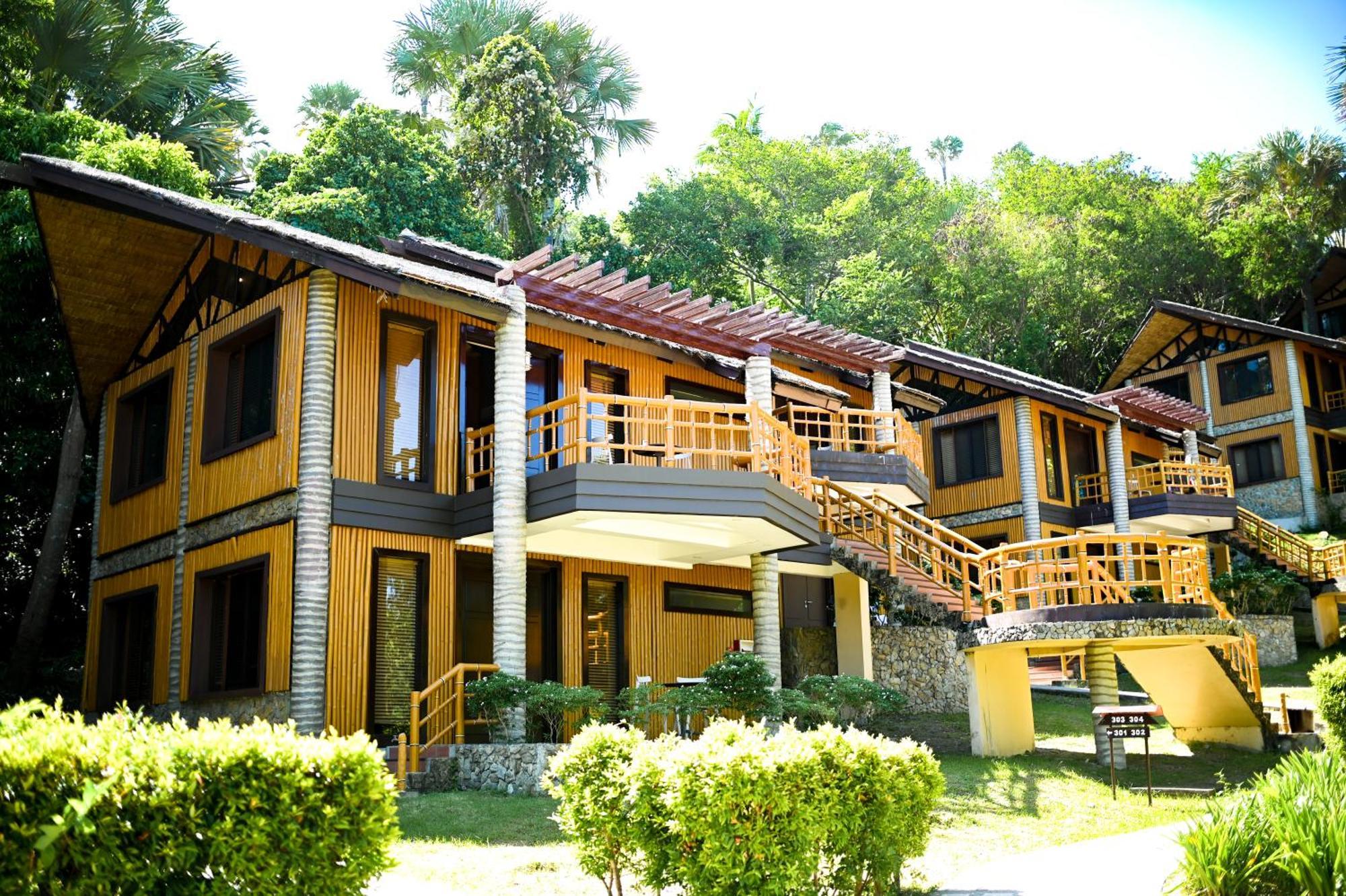 Fridays Puerto Galera Hotel Ngoại thất bức ảnh