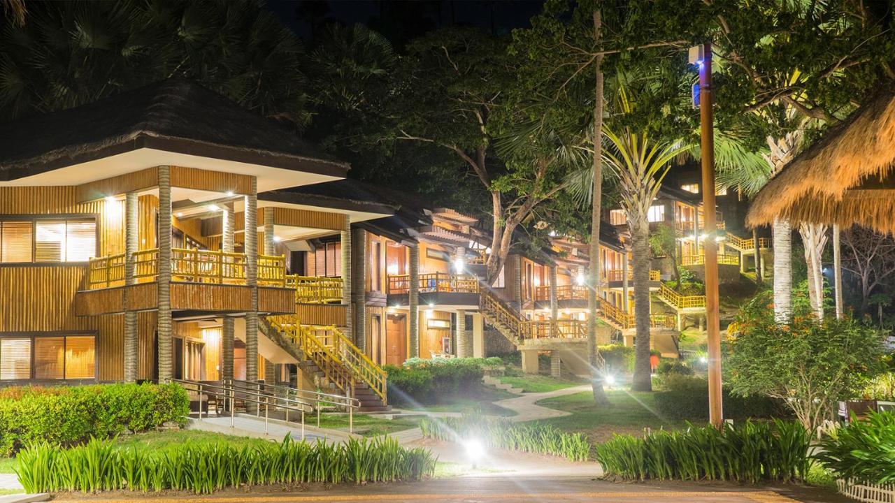 Fridays Puerto Galera Hotel Ngoại thất bức ảnh